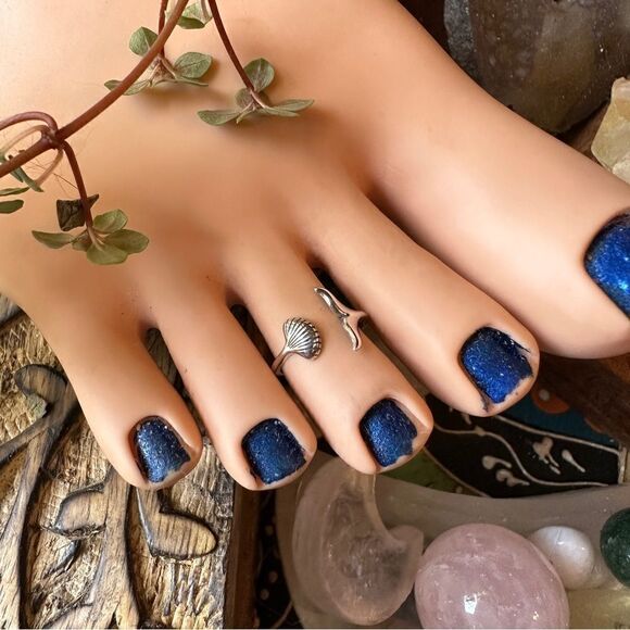 Fish Tail & Shell Sterling Silver Toe Ring - Picture 1 of 4